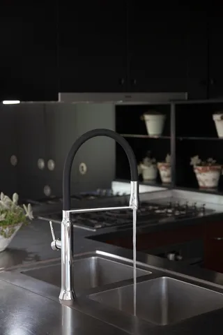 Смеситель для кухни с магнитным держателем и гибким изливом KITCHEN MAGNET — изображение 5