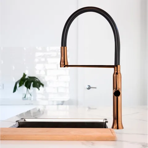 Смеситель для кухни с магнитным держателем и гибким изливом KITCHEN MAGNET медь — изображение 3