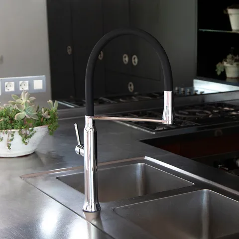 Смеситель для кухни с магнитным держателем и гибким изливом KITCHEN MAGNET — изображение 2